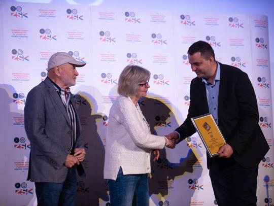 Horváthné dr. Fekszi Márta az az Origo Film Group vezetője, Kovács Tamás alpolgármester