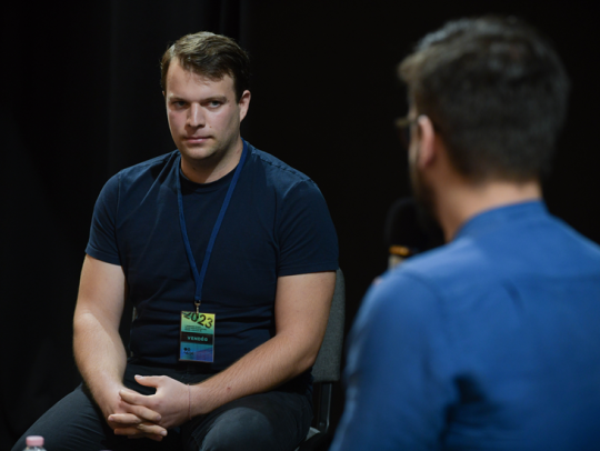 Szebeni Gábor operatőr, Kutus Bence moderátor